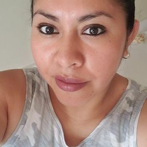 Meet your Posher, Gloria